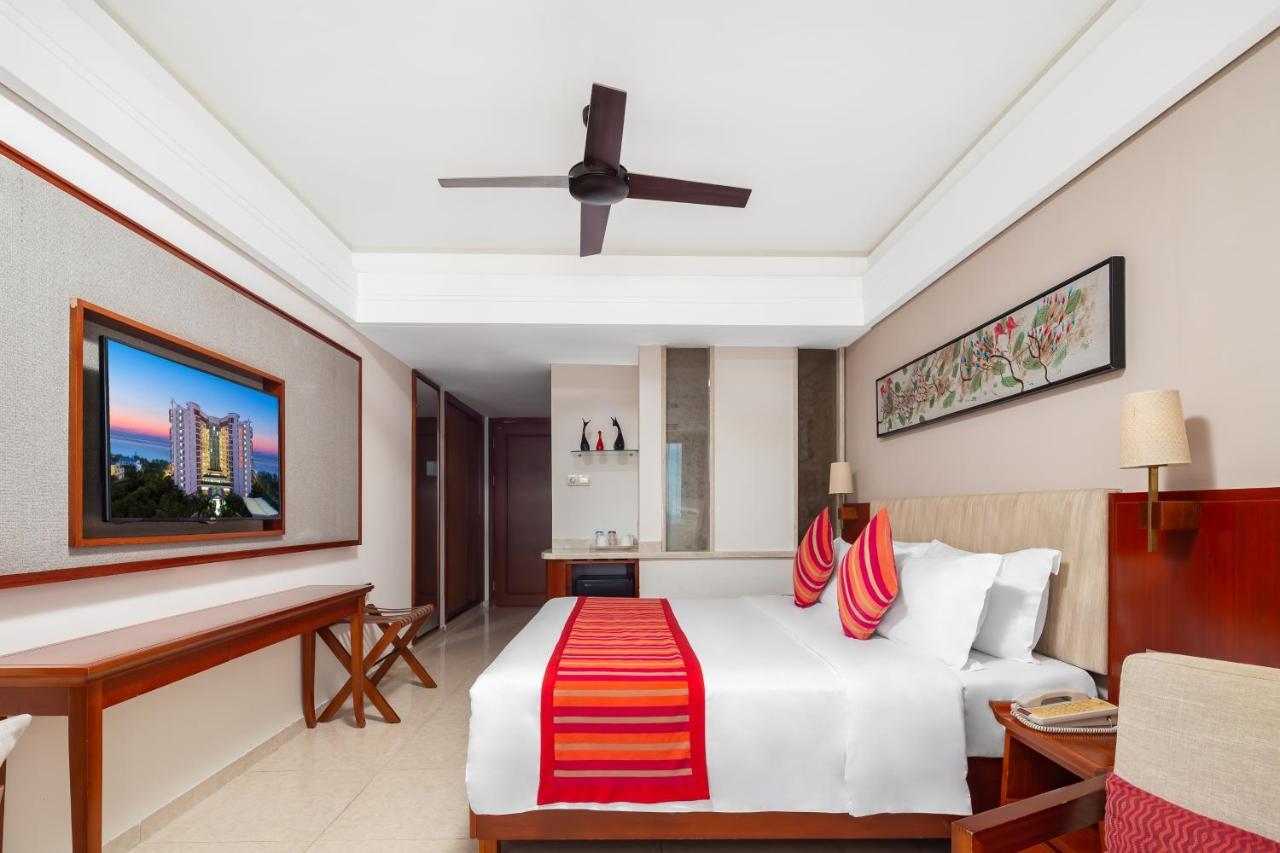 Sanya Seacube Holiday Hotel Exterior photo