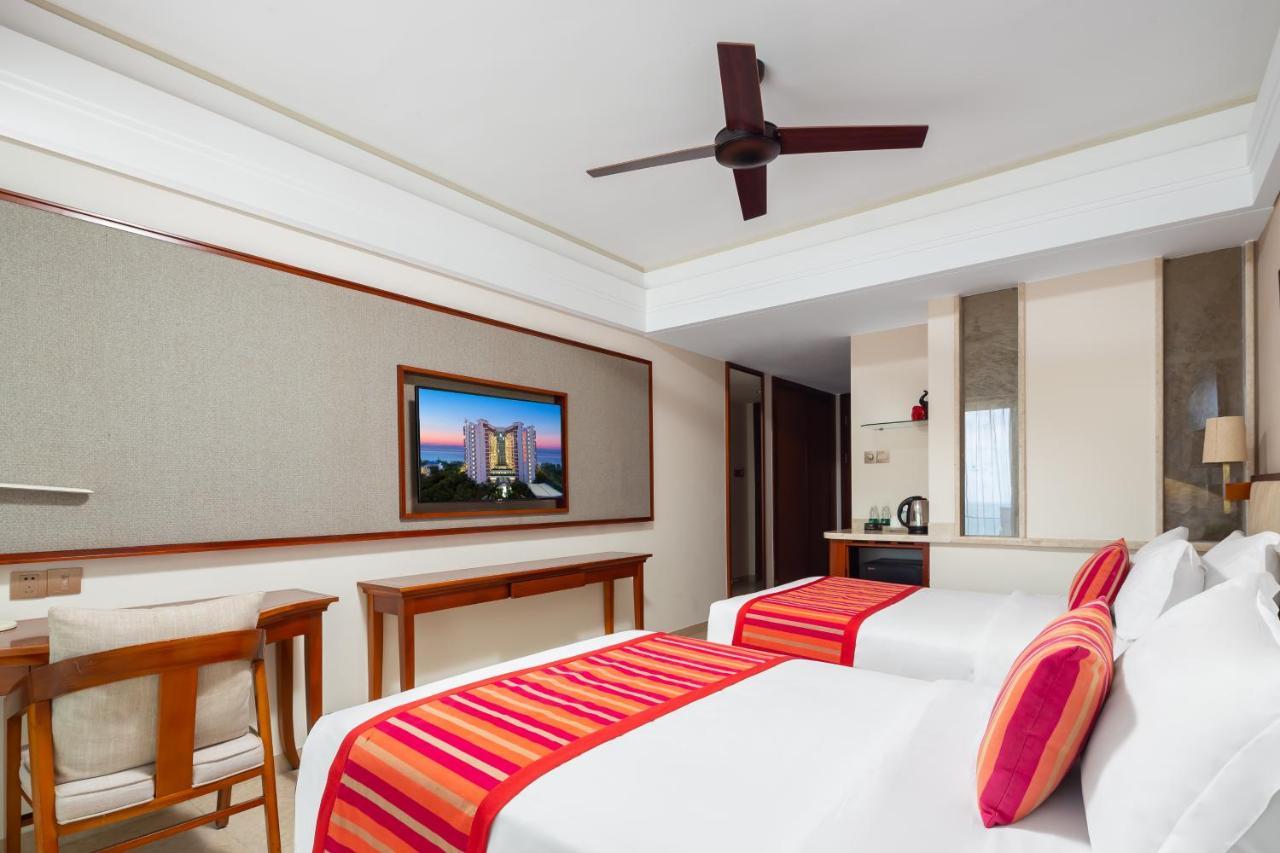Sanya Seacube Holiday Hotel Exterior photo