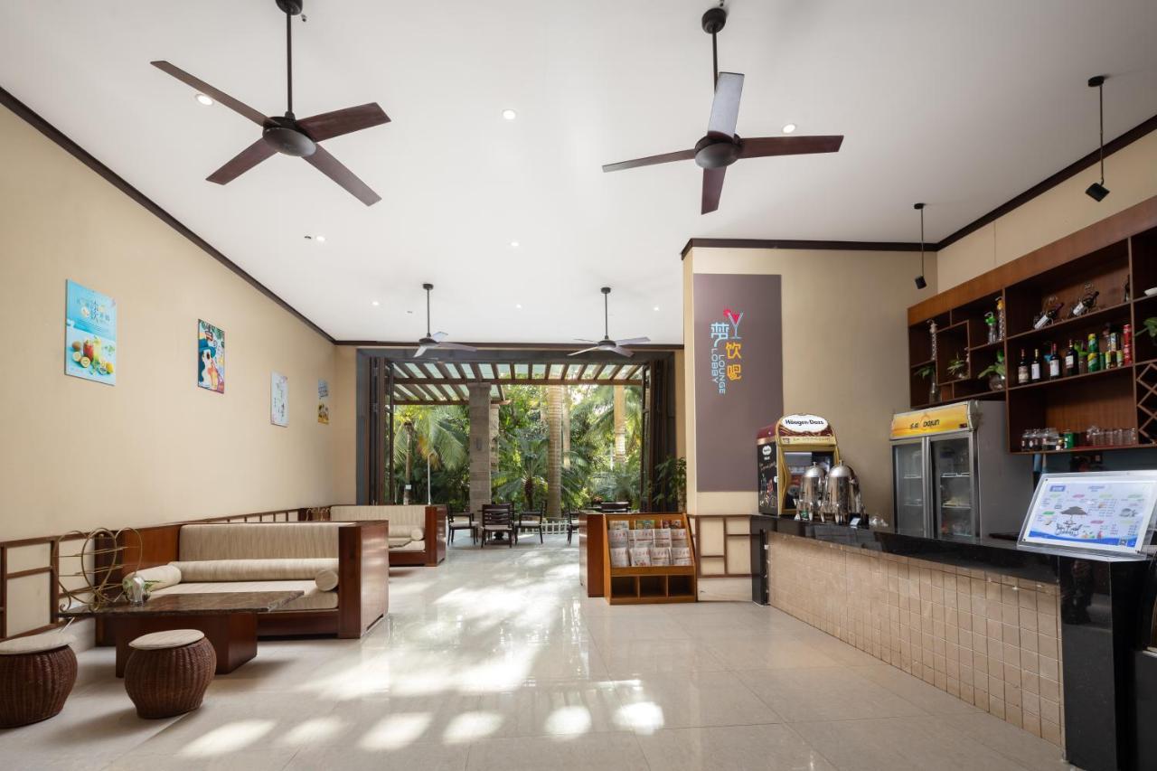 Sanya Seacube Holiday Hotel Exterior photo