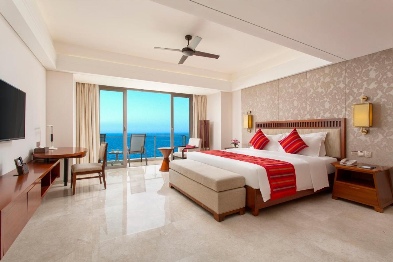 Sanya Seacube Holiday Hotel Exterior photo